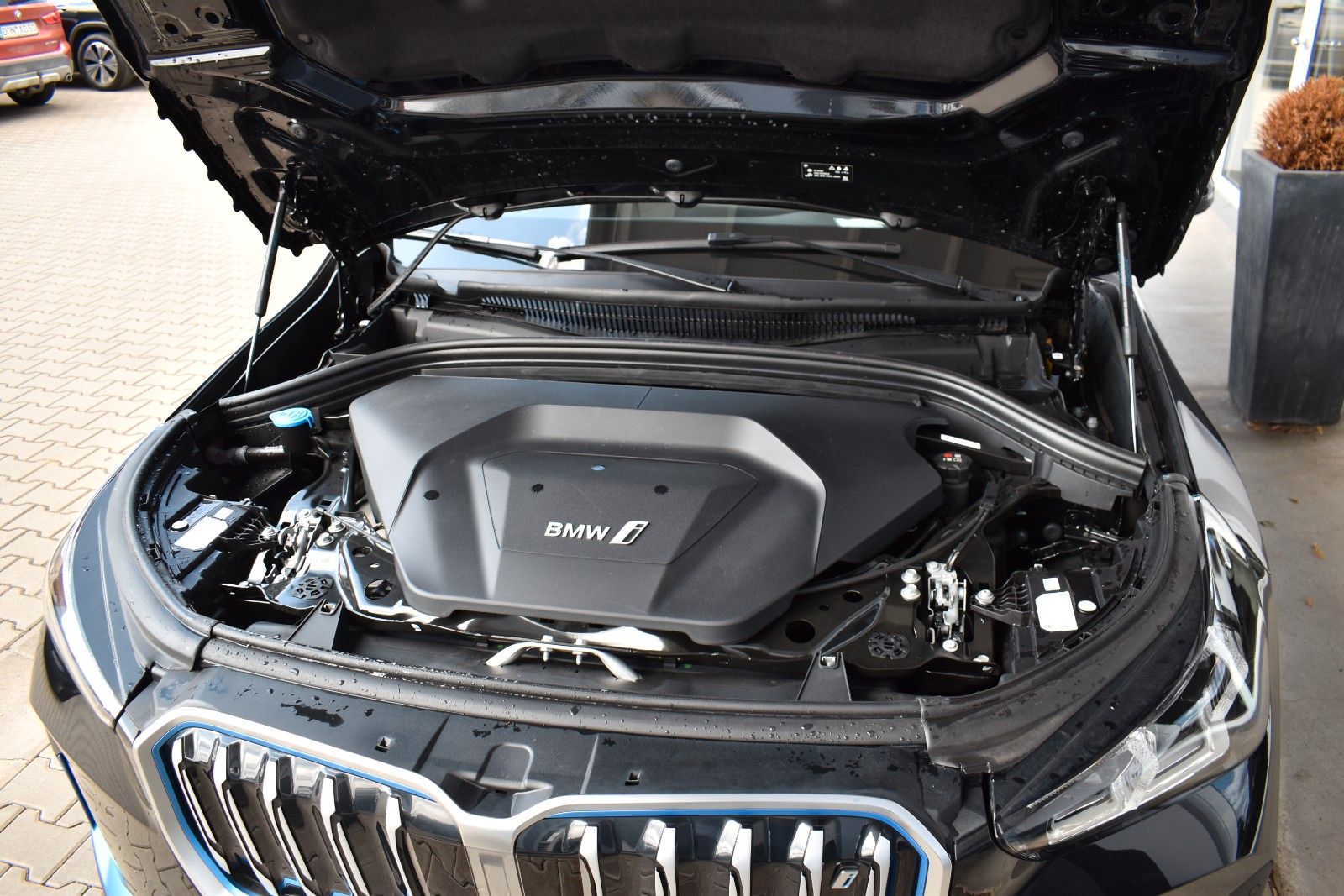 BMW iX1 30 xDrive Navi PanoDach Keyless LED foto 10