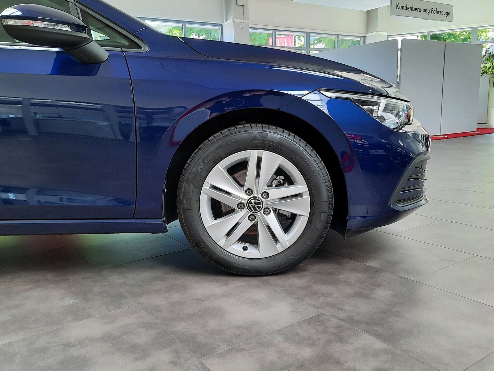 Fahrzeugabbildung Volkswagen Golf Variant Life eTSI DSG *Navi*PDC**LED*ACC*