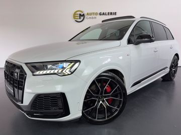 Audi Q7 - 1
