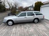 Mercedes-Benz E 200 T - W124 / S124 - Mercedes-Benz: Kombi, S124