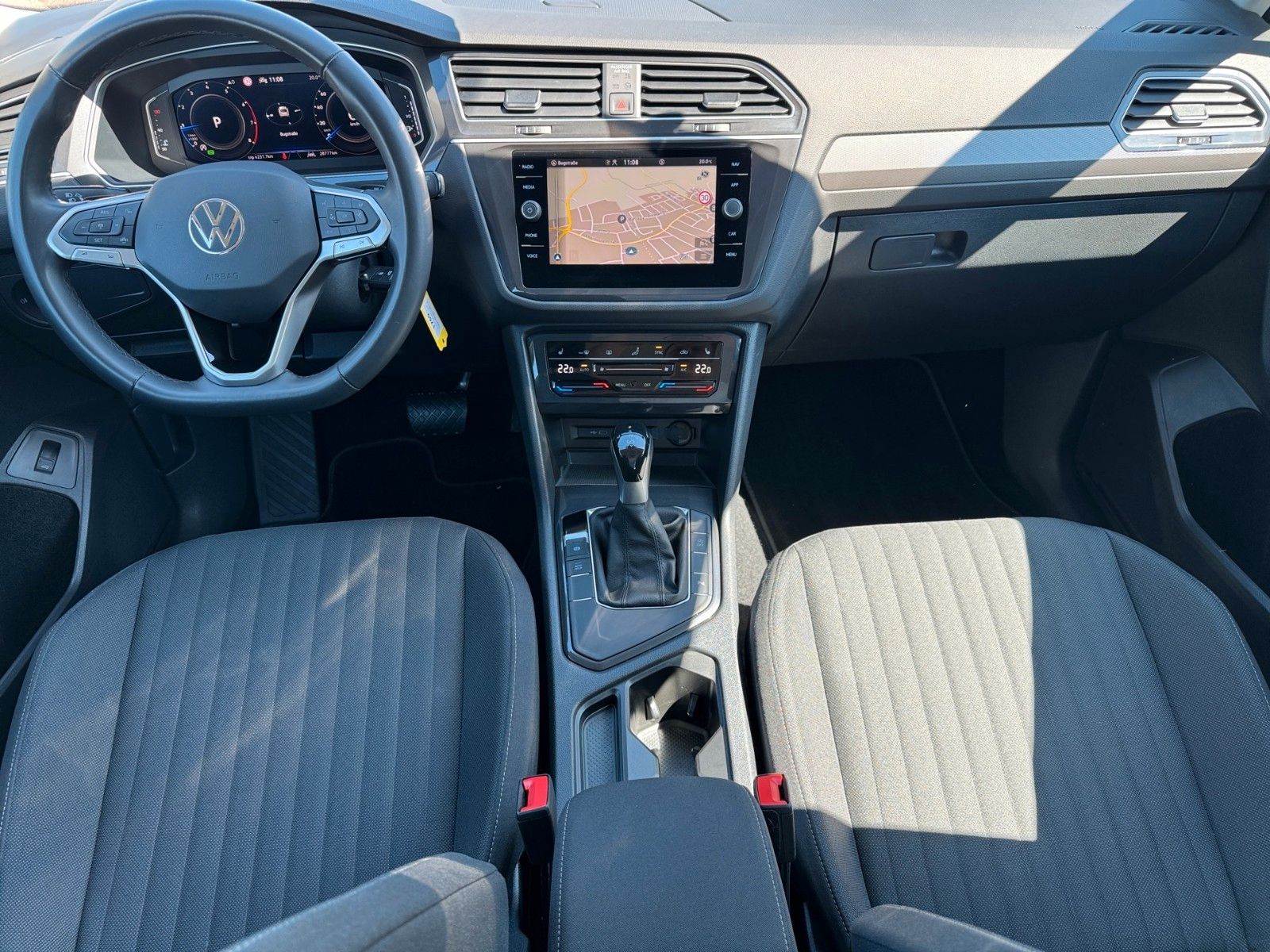Fahrzeugabbildung Volkswagen Tiguan Allspace Life 1.5 TSI