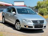 Volkswagen Passat Limo Highline 2.0FSI DSG*NAVI*SERVICE NEU - Volkswagen Passat: Se