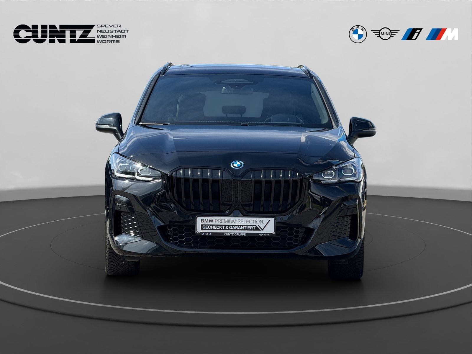 BMW 230e xDrive Active Tourer M Sport Anhängerk. Pan foto 3