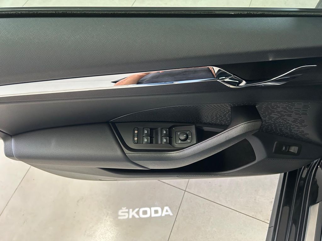 Skoda Octavia Lim DSG STYLE NAVI*ViCo*MEMORY*KESSY*LED