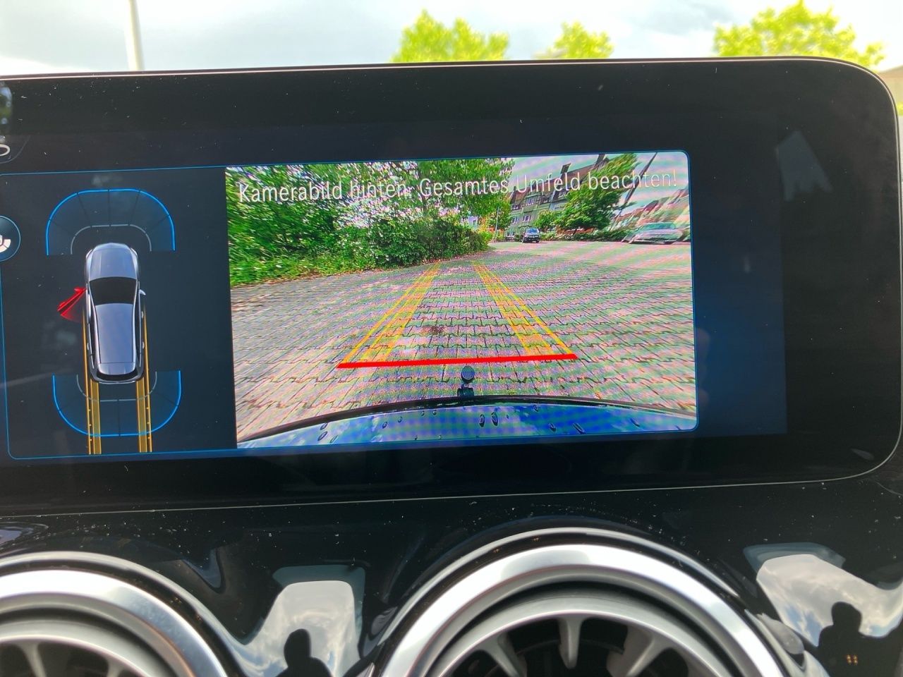 Fahrzeugabbildung Mercedes-Benz B 200 AMG AHK+Night+Keyless+Ambi+AdvSound+LkrdHz
