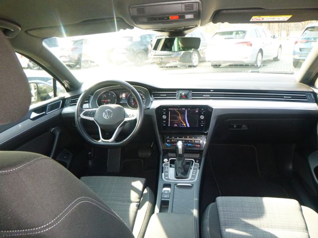 Fahrzeugabbildung Volkswagen Passat Variant 2.0 TDI, Business>AUT/AHK/LED/360