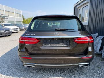 Mercedes E 200 - 3