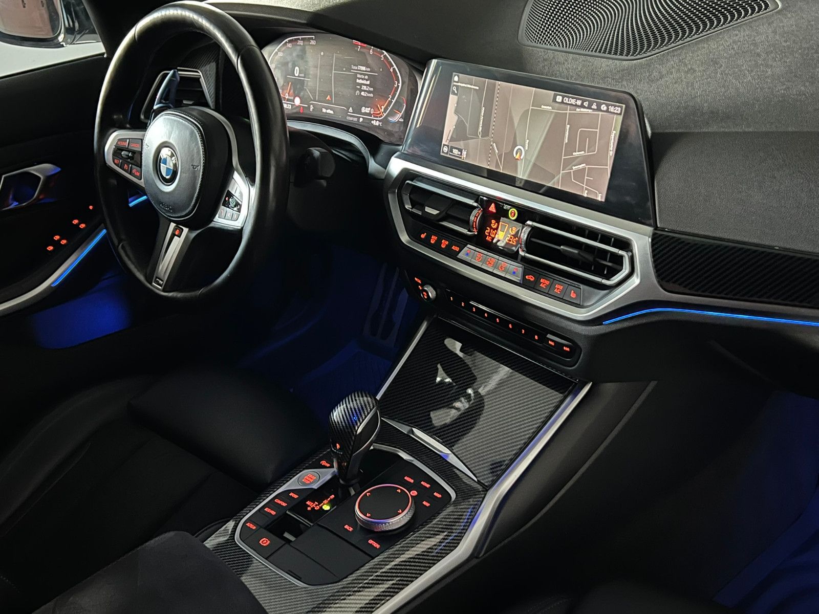 Fahrzeugabbildung BMW 330 i Lim M SPORT/LED/VRTL COCKPIT/19ZOLL/DE FZG