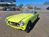 MG Midget 1275 round wheel arch - MG Midget mit Benzin-Antrieb: Cabrio