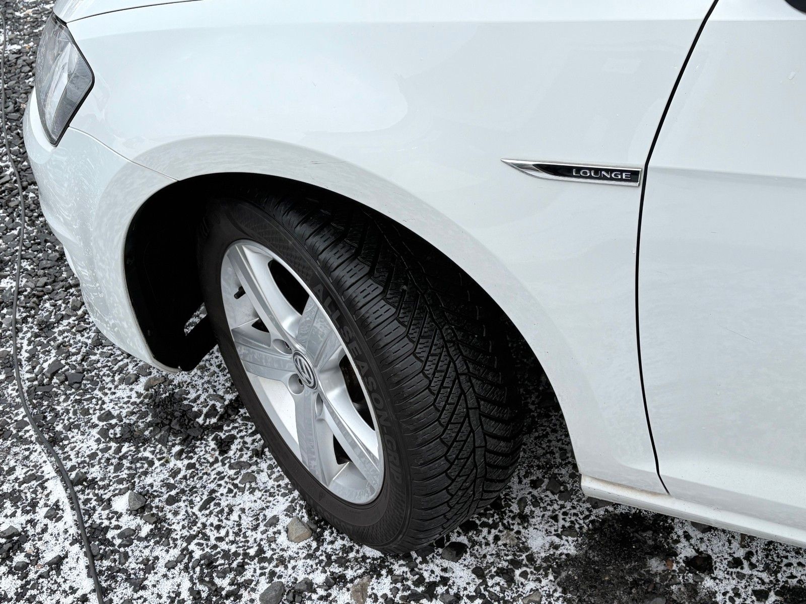 Fahrzeugabbildung Volkswagen Golf VII 2.0TDI Lim. LOUNGE Navi Klima PDC SPORT