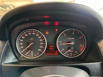 BMW X1 sDrive *TÜV0928*VOLL-LEDER*NAVI*PDC*2-ZONEN*