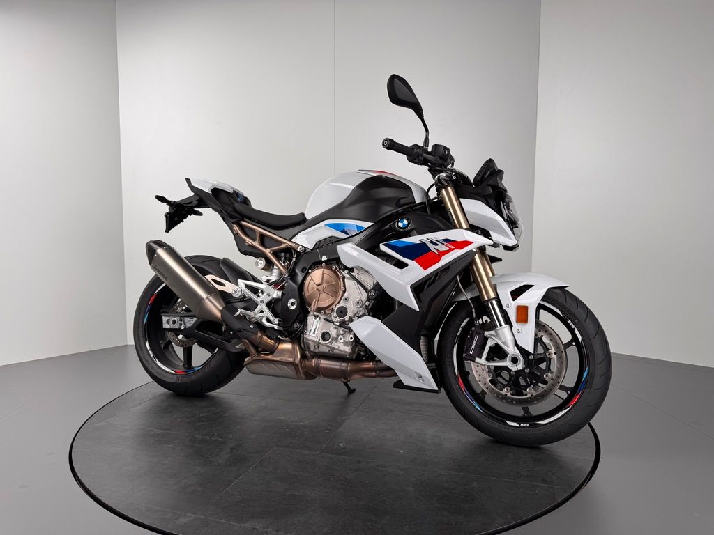 Fahrzeugabbildung BMW S1000 R *M-PAKET *VOLLAUSSTATTUNG *SCHECKHEFT