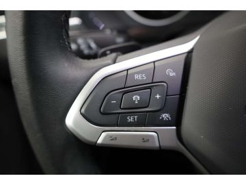 Volkswagen Tiguan - 11