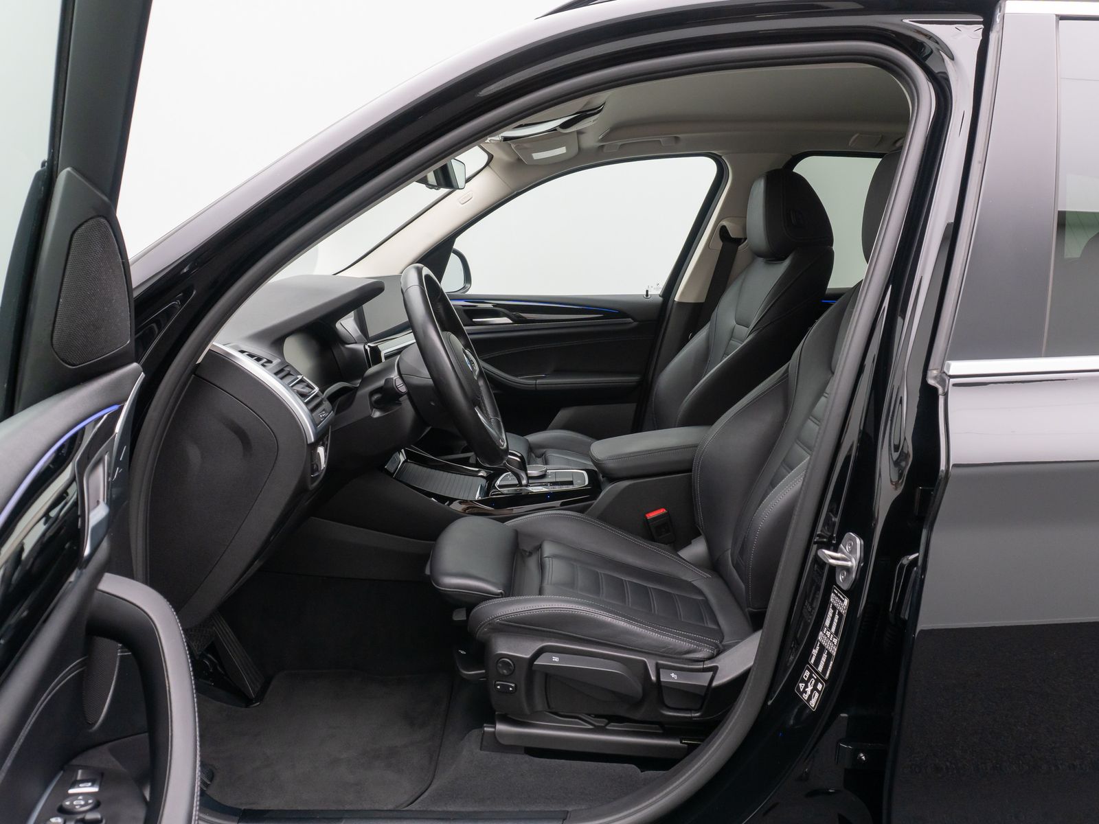 Fahrzeugabbildung BMW X3 xD30d Kamera DAB HiFi Lenkrhzg Alarm Sport