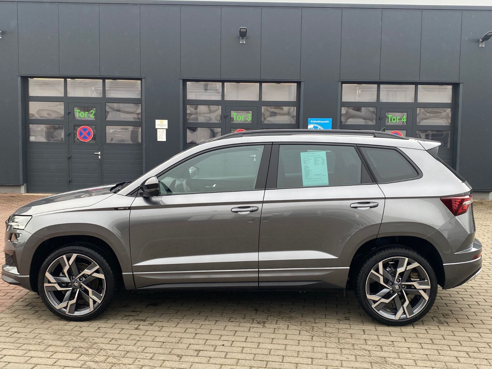 Fahrzeugabbildung SKODA Karoq 2.0l TDI DSG Sportline