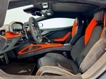 Lamborghini Revuelto 6.5 V12 HPEV