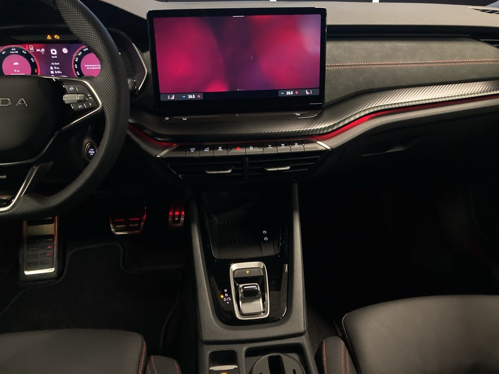 Fahrzeugabbildung SKODA Octavia Combi RS 2.0 TSI DSG AHK CANTON MATRIX