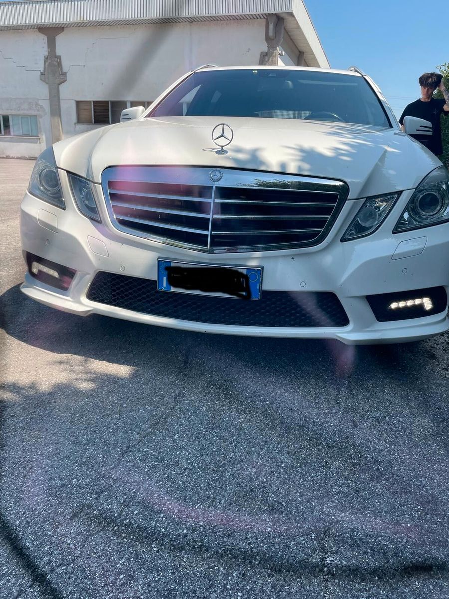 Mercedes E 350 - 1