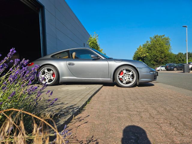 Porsche 911 Carrera 4 S Coupe  47tkm  sealgrau, Schalter