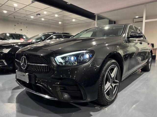 Image of Mercedes-Benz E 300