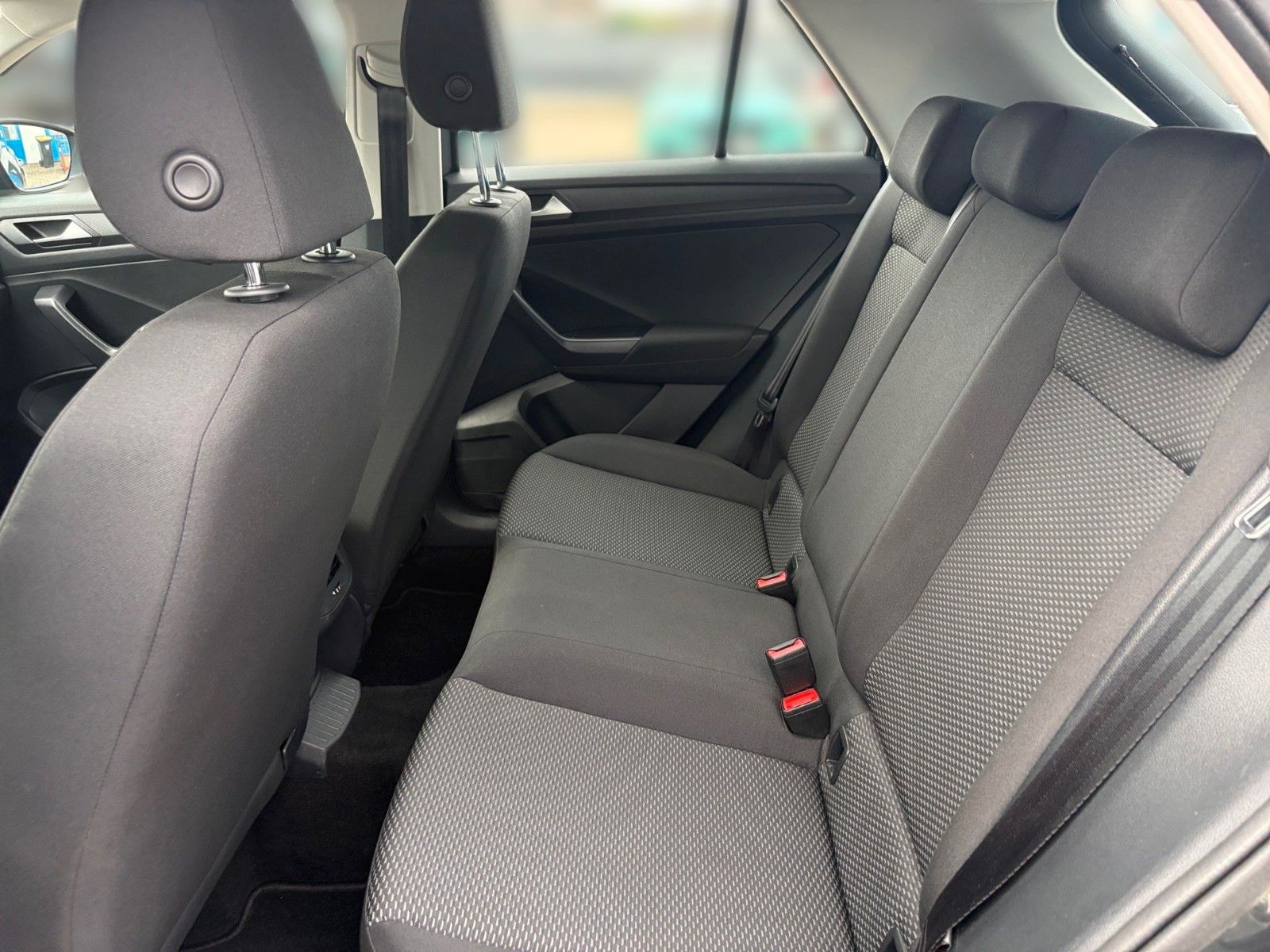 Fahrzeugabbildung Volkswagen T-Roc *Ganzjahresreifen*