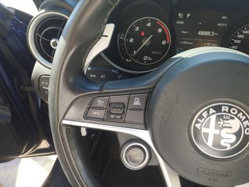 Alfa-Romeo Giulia - 9