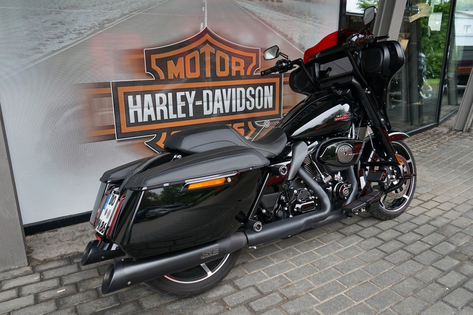 Fahrzeugabbildung Harley-Davidson Street Glide FLHX mit vielen Umbauten