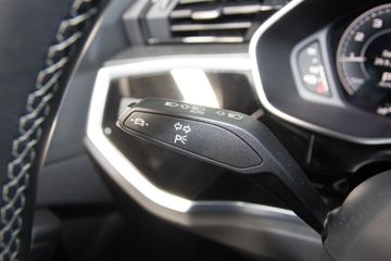 Audi Q3 45 TFSI e S-Line NAVIOPT-BLACKLED