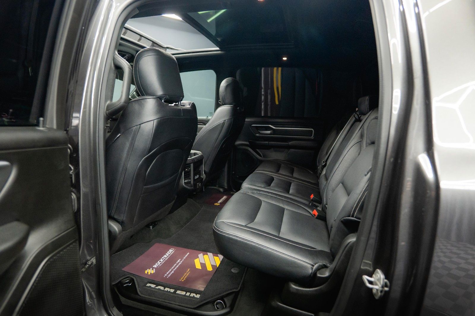 Fahrzeugabbildung Dodge RAM 5.7 V8 HEMI 4x4 ROCKY RIDGE OFFROAD Pano 19%