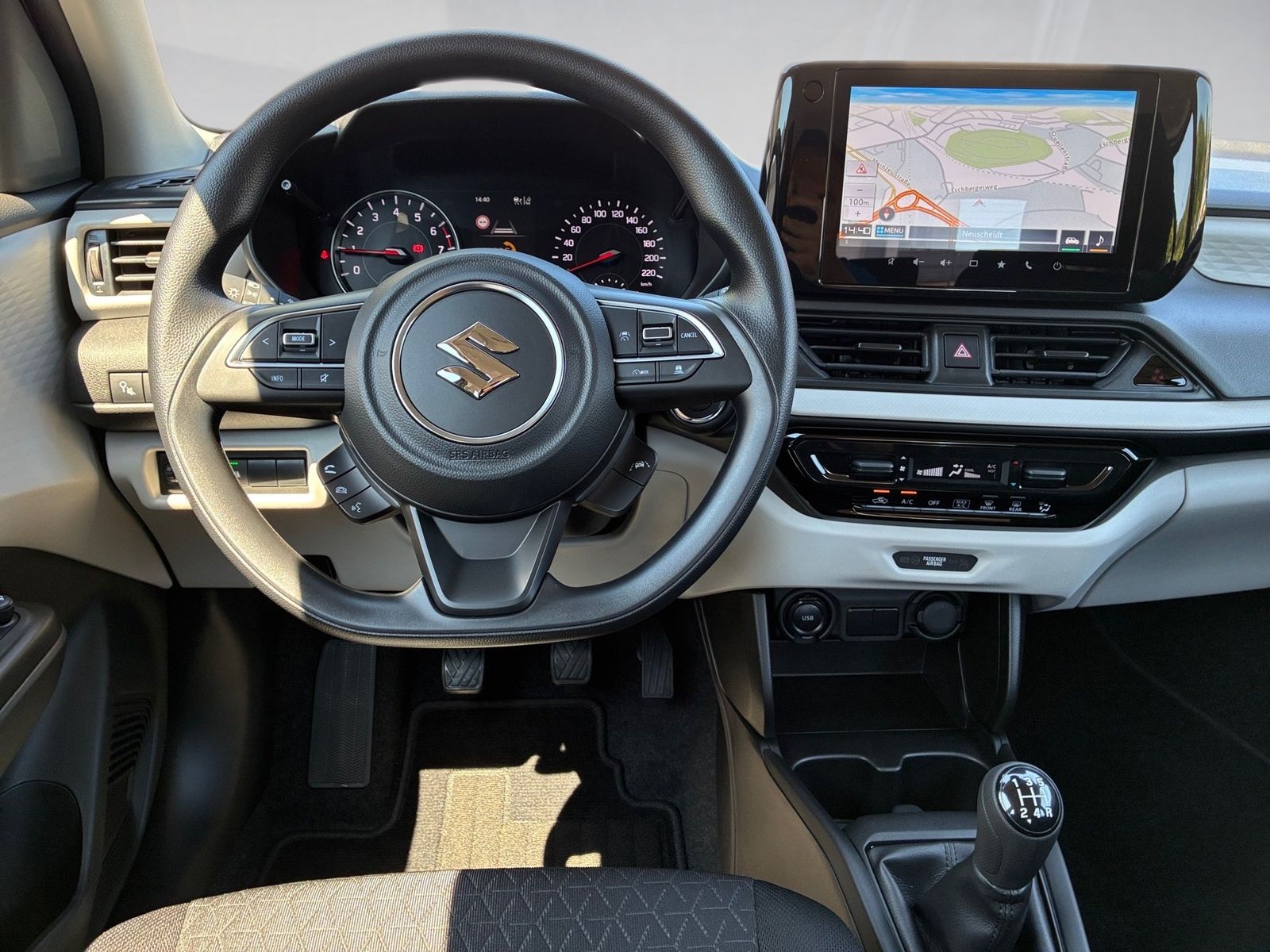 Fahrzeugabbildung Suzuki Swift 1.2 Club LED,Navi,ACC,Klima,Kamera