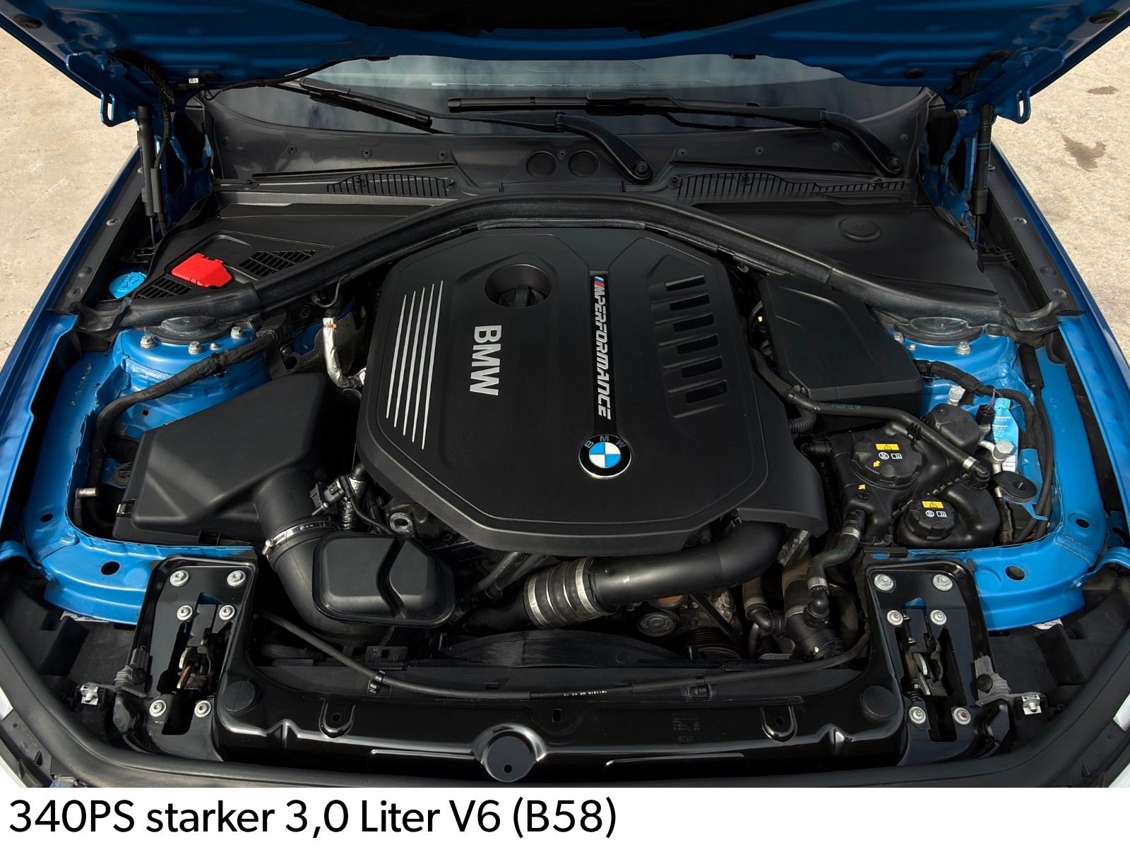 Fahrzeugabbildung BMW M140i xDr. Special Edition Schiebed. H&K LHZ CAM