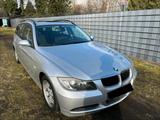 BMW E91 320 d - BMW 320 aus 2006: 320d