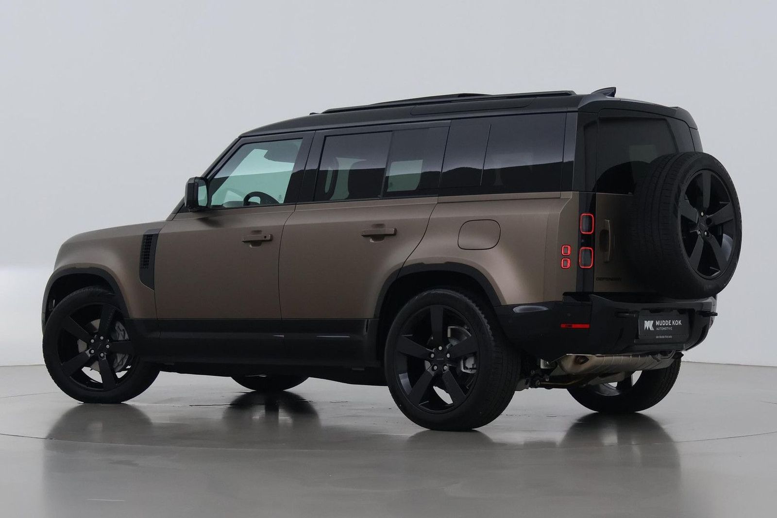 Land Rover Defender 110 P300e X-Dynamic HSE | SATIN | luftf imagem 2