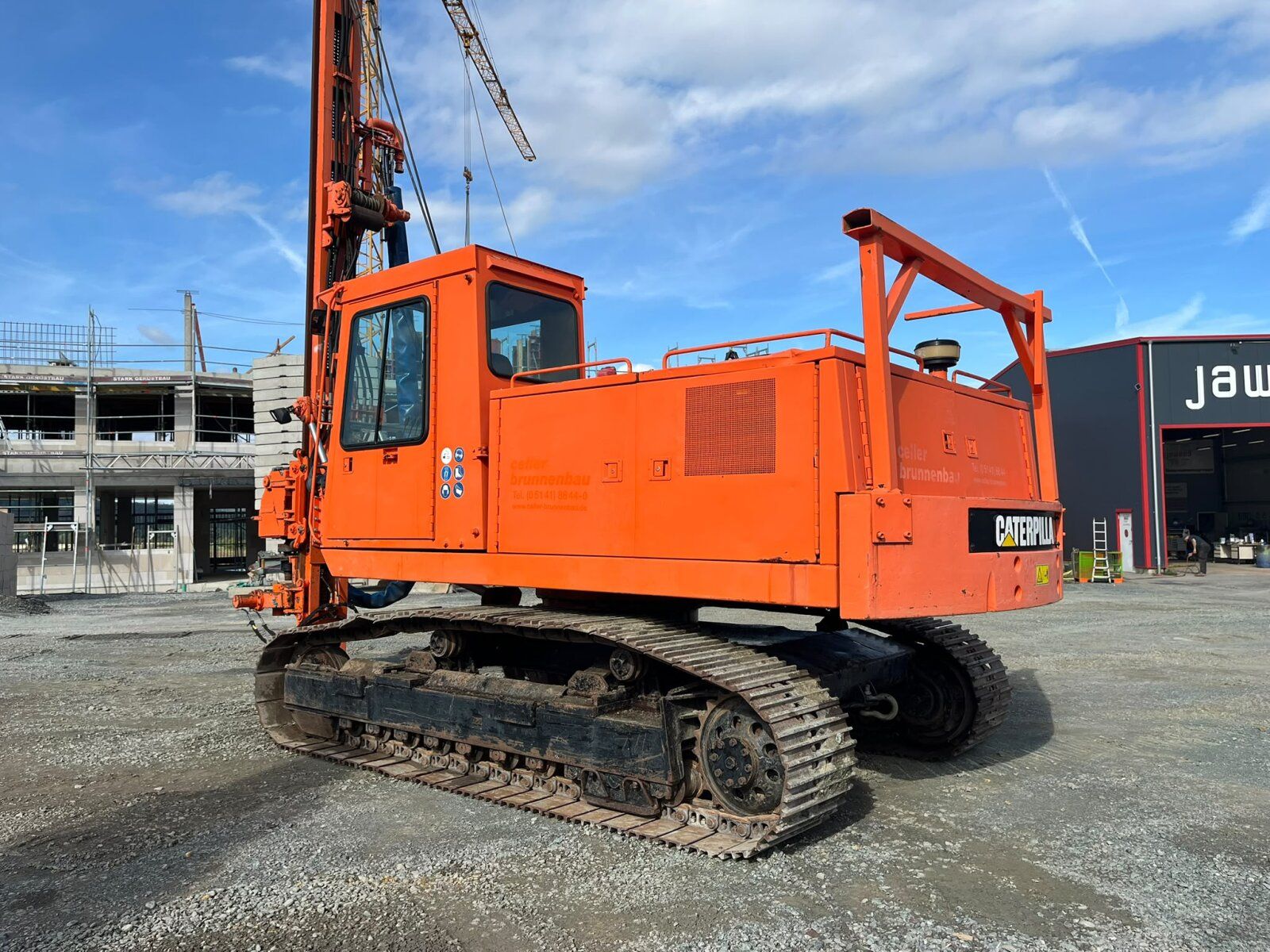 Fahrzeugabbildung CAT 215DLC