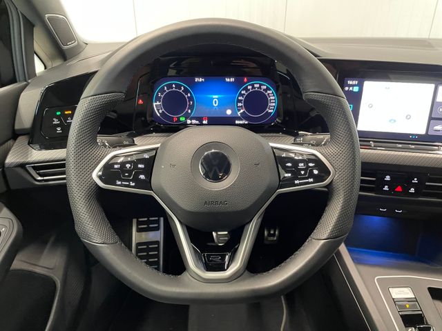 Golf VIII R-Line 1.5 eTSI DSG LED HARMAN-KARDON