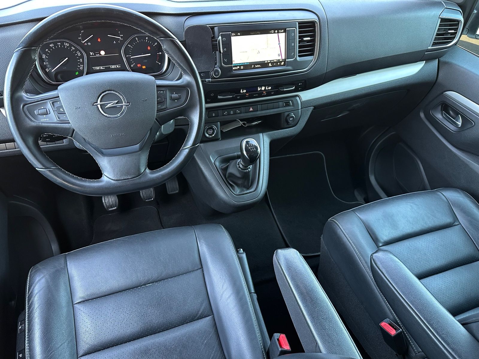 Fahrzeugabbildung Opel Zafira Life L2H1 2.0 Diesel NAV+PANORAMA+AHK+HUD
