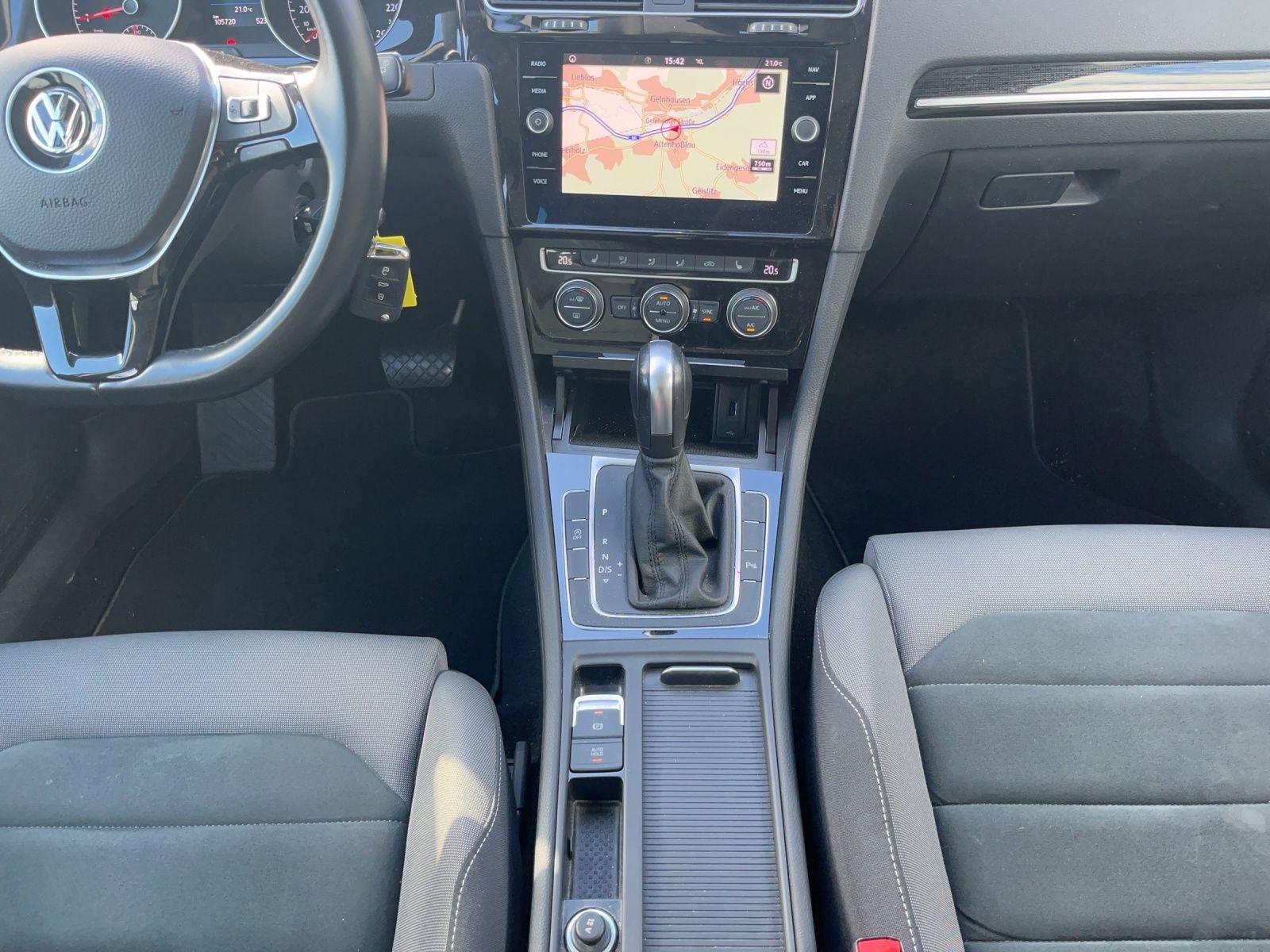 Volkswagen Golf VII Variant 1.5 TSI DSG HIGHLINE*PANO*AHK*L