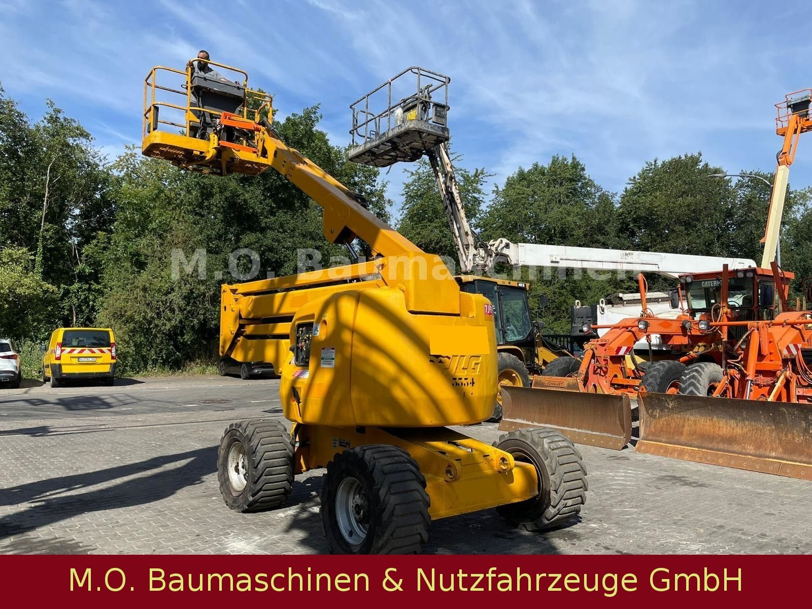 Fahrzeugabbildung JLG 450 AJ / 15,7 m / 4x4 / 230 Kg