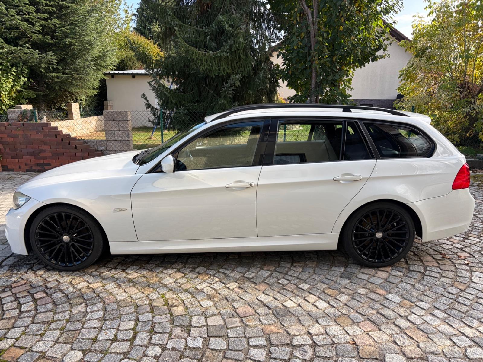 BMW 318 2010 — photo 7
