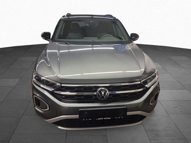 Fahrzeugabbildung Volkswagen T-Roc 1,5 TSI DSG BLACK STYLE VOLLLEDER NAVI AHK
