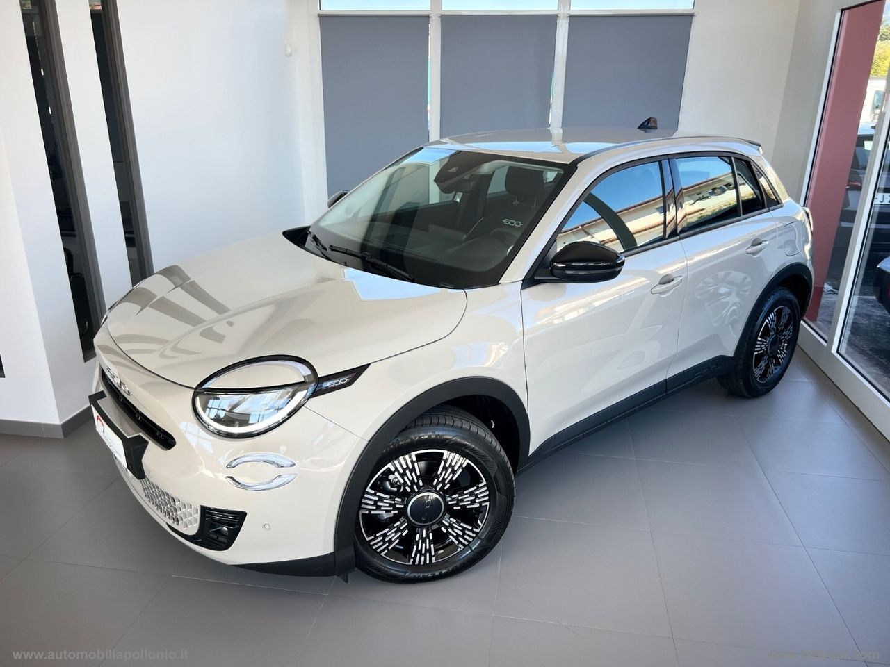 Fiat FIAT 600 HYBRID 145 CV MHEV ICON imagem 3
