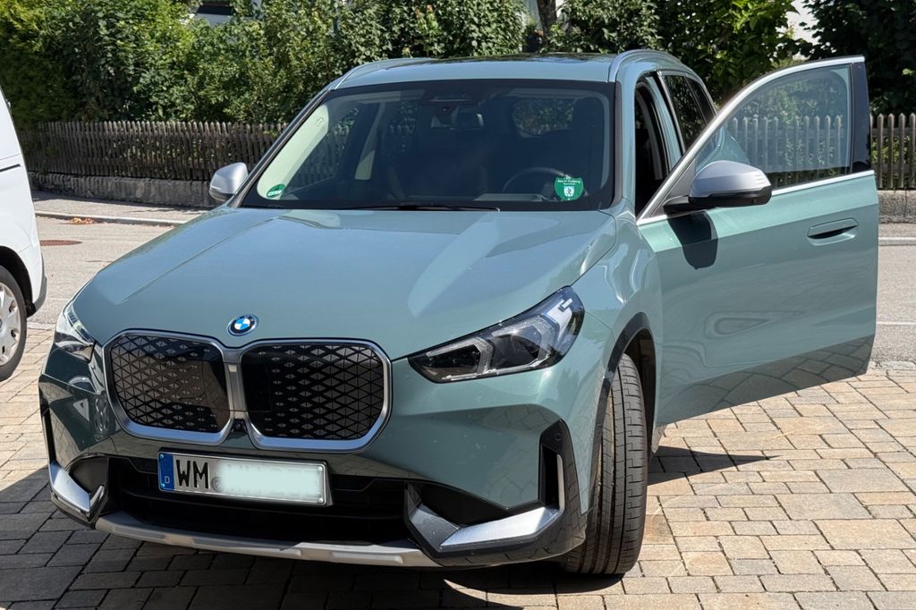 Image of BMW iX1