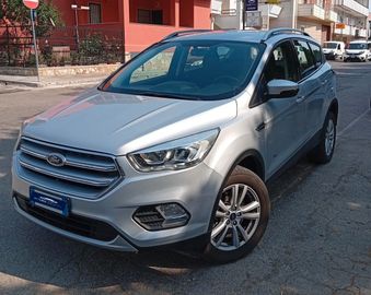 Ford Kuga - 1