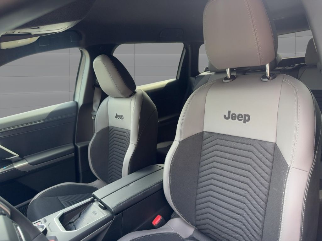 Fahrzeugabbildung Jeep Compass First Edition MATRIX Rückfahrk. WINTER