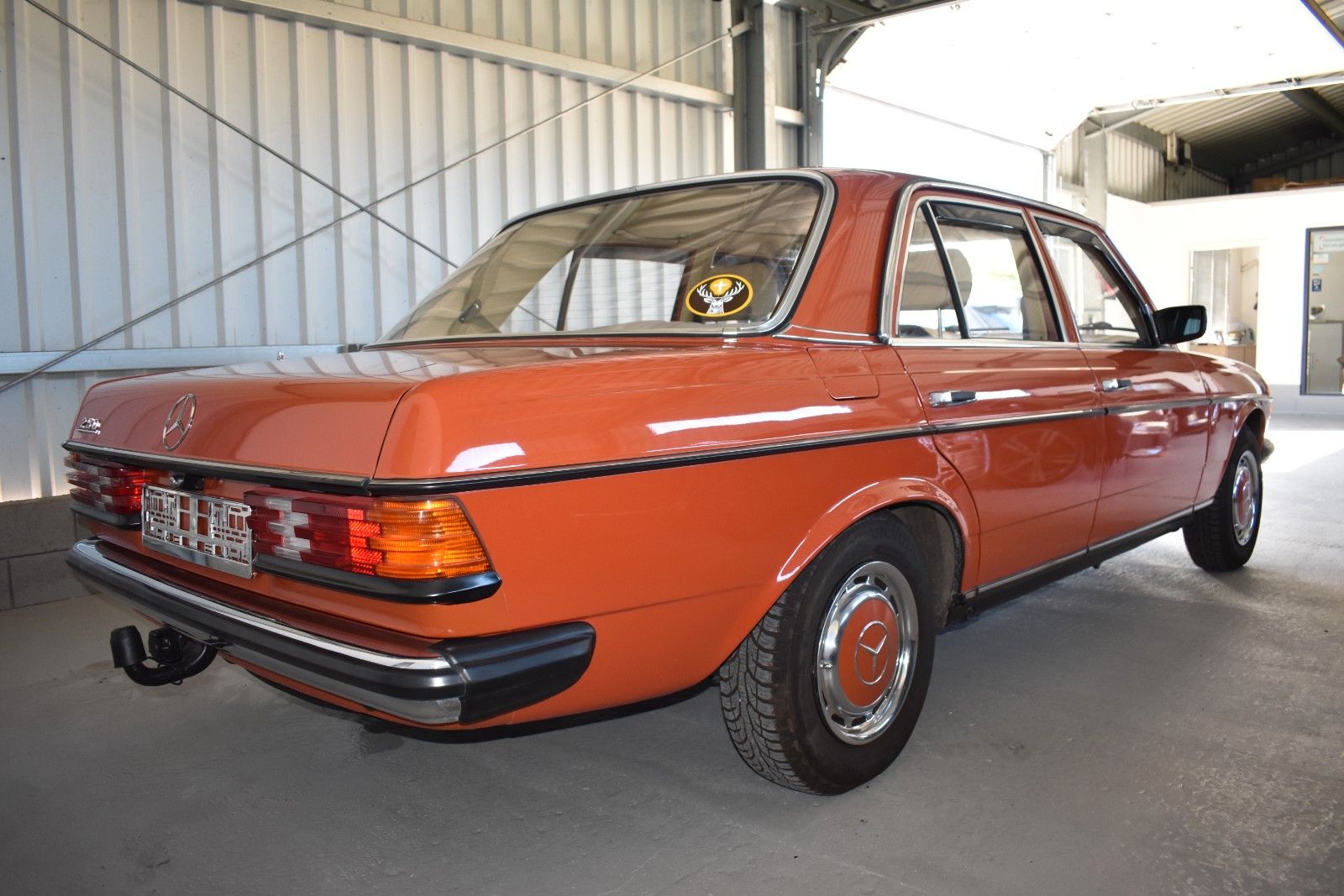Fahrzeugabbildung Mercedes-Benz 250 6 Zylinder Benziner Zustand Top BRD H-Zulass