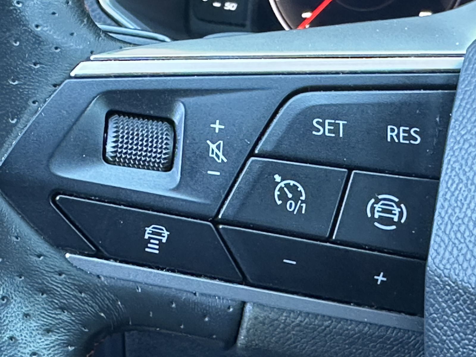 Fahrzeugabbildung SEAT Tarraco FR 4Drive 2.0 TDI DSG NAV+LED+AHK+ACC+SH