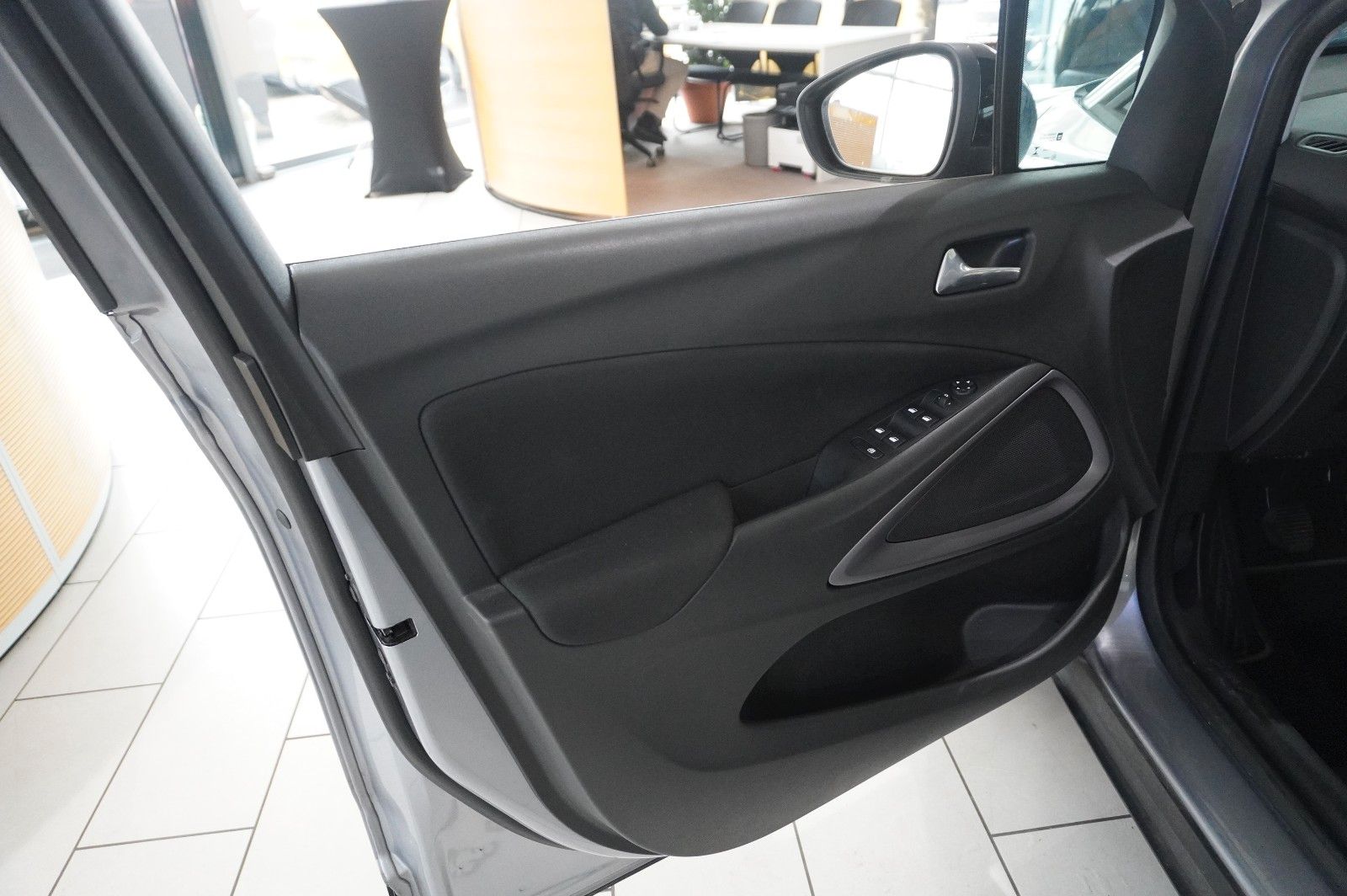 Fahrzeugabbildung Opel Crossland (X) 1.2 EDITION NAVI/LED/KAMERA/DAB+
