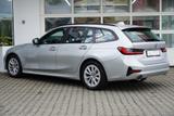BMW 320d xDrive Advantage LED Navi Tempomat SHZ PDC - BMW 320 d xDrive Gebrauchtwagen