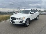Volvo XC 60 XC60 Momentum Drive*panorama*Ahk* - Volvo XC60 Kombi Gebrauchtwagen