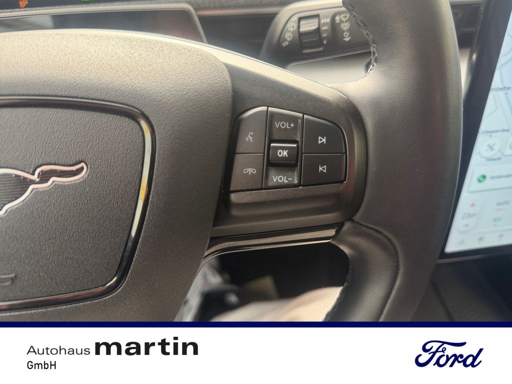 Fahrzeugabbildung Ford Mustang MACH-E Basis Extended Range PANO 360°